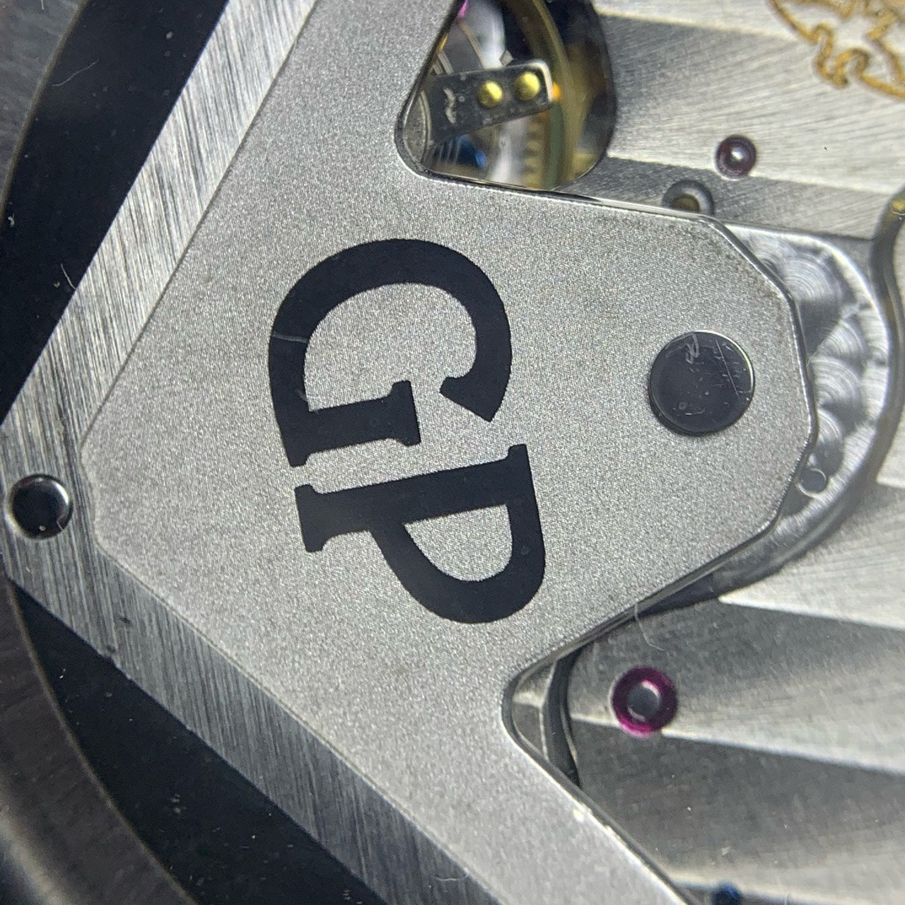 Girard-Perregaux Sea Hawk series 44 millimeters 49970-34-132-BB6A