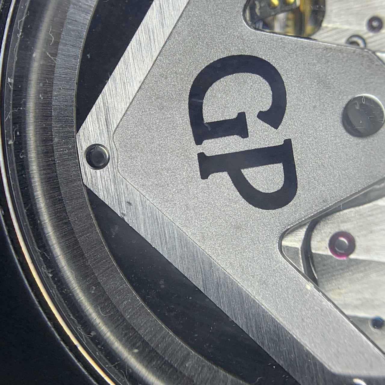 Girard-Perregaux Sea Hawk series 44 millimeters 49970-34-132-BB6A