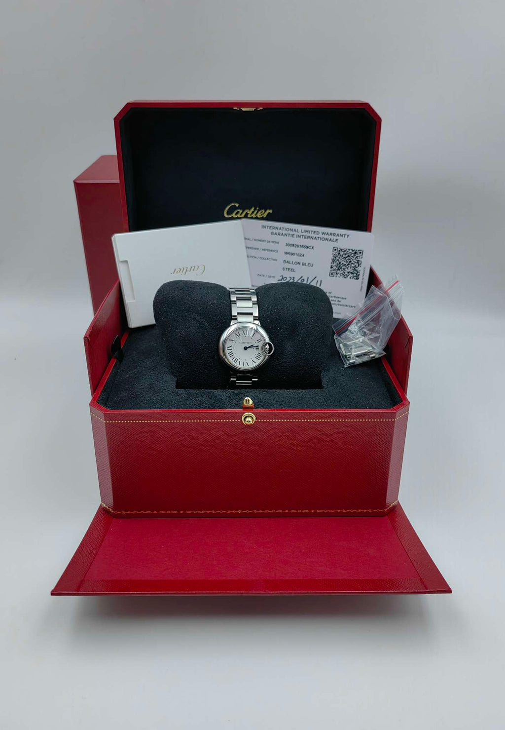 Cartier Blue balloon Quartz watch 28.6 millimeters W69010Z4
