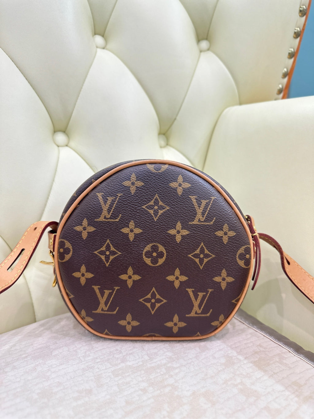 Louis Vuitton Boîte Chapeau Souple Crossbody 17 x 18 x 7 M45578