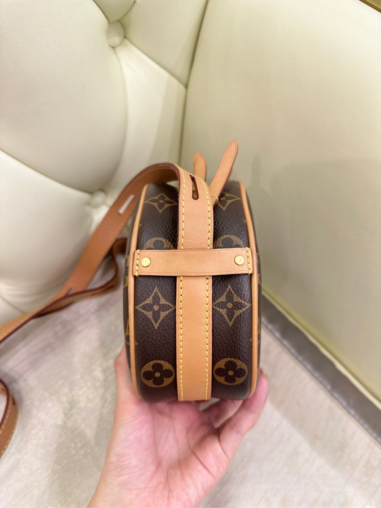 Louis Vuitton Boîte Chapeau Souple Crossbody 17 x 18 x 7 M45578
