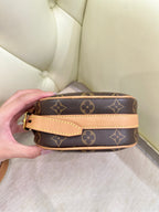 Louis Vuitton Boîte Chapeau Souple Crossbody 17 x 18 x 7 M45578