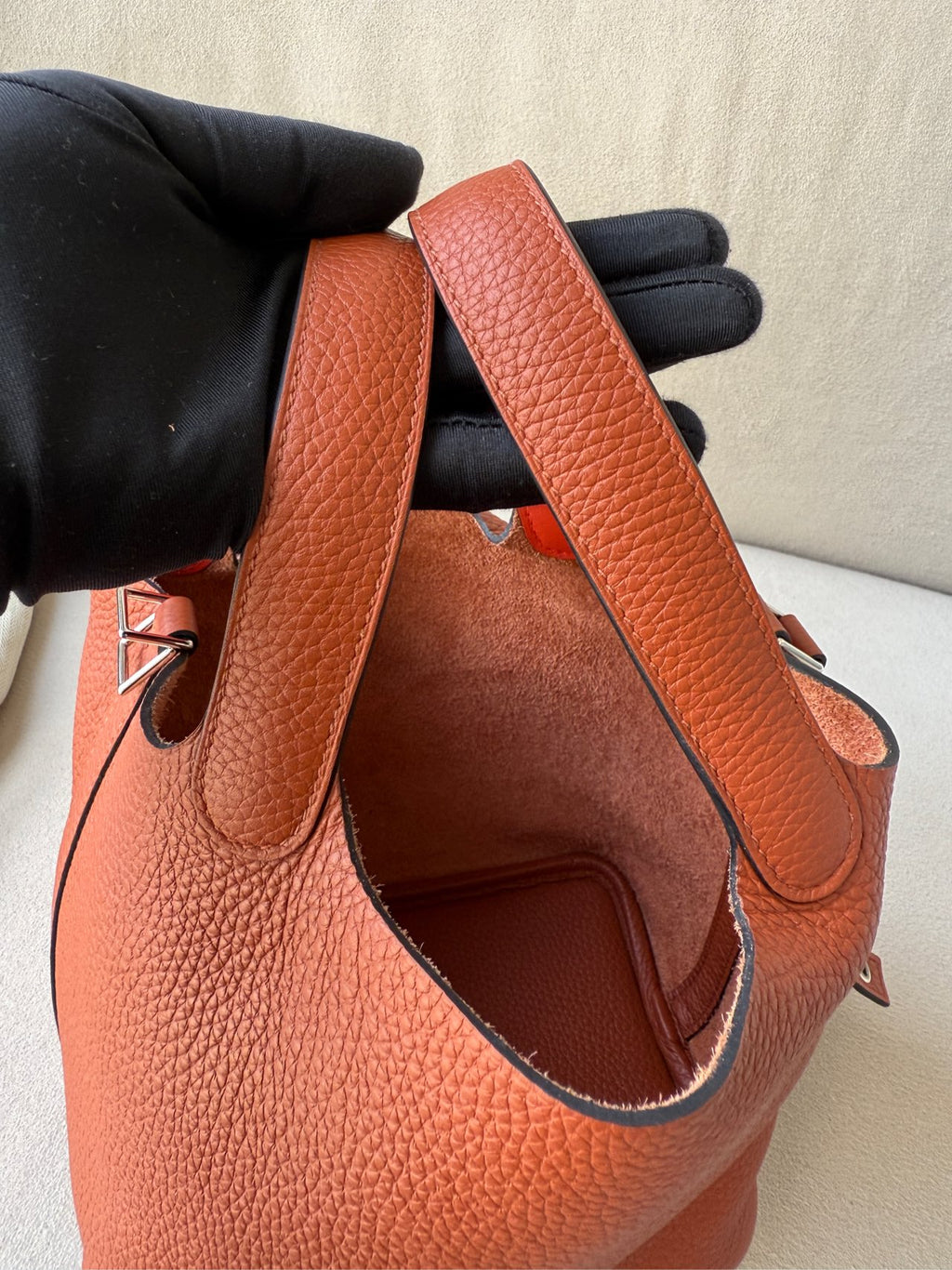 Hermes Red