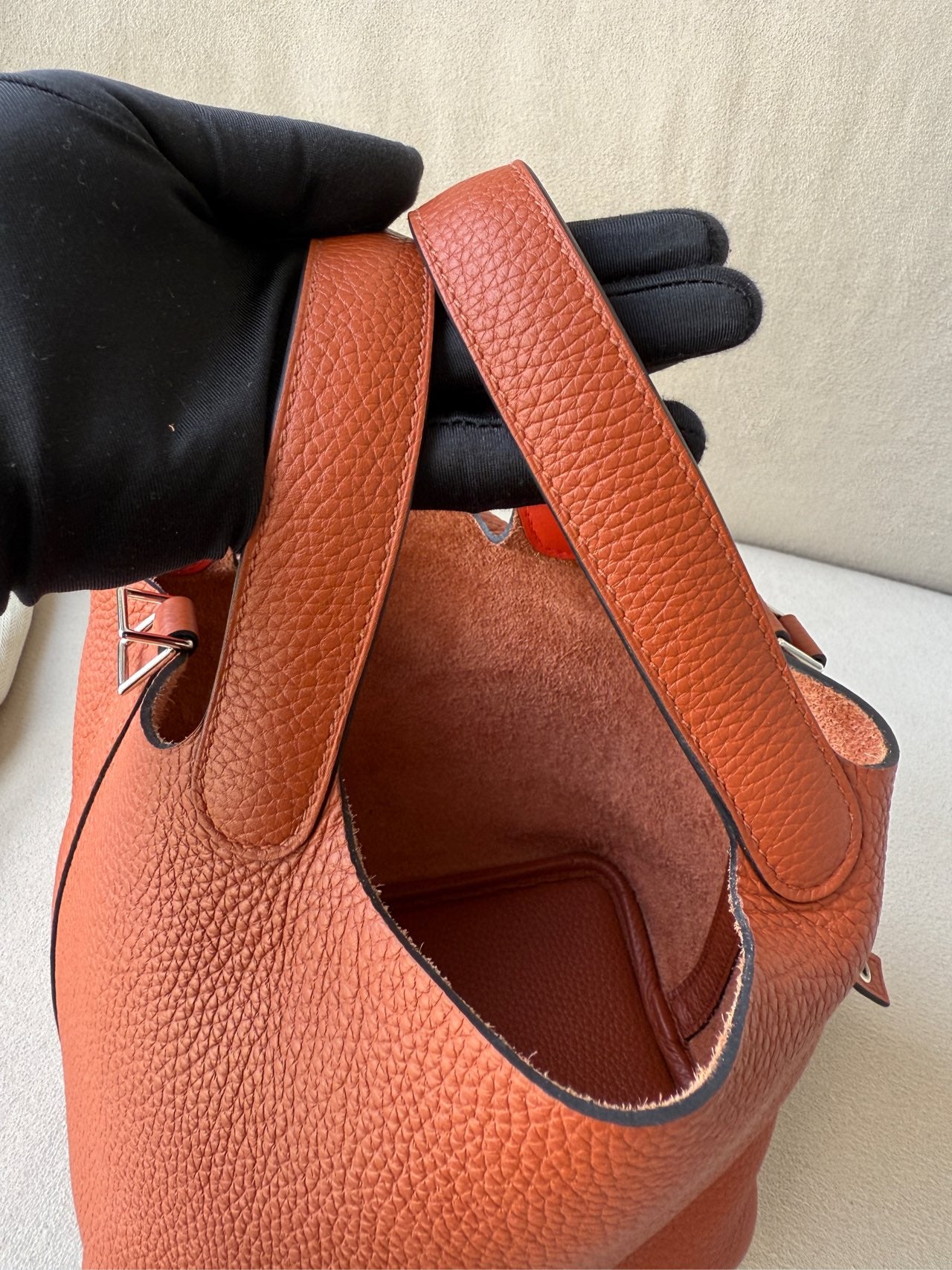 Hermes Red