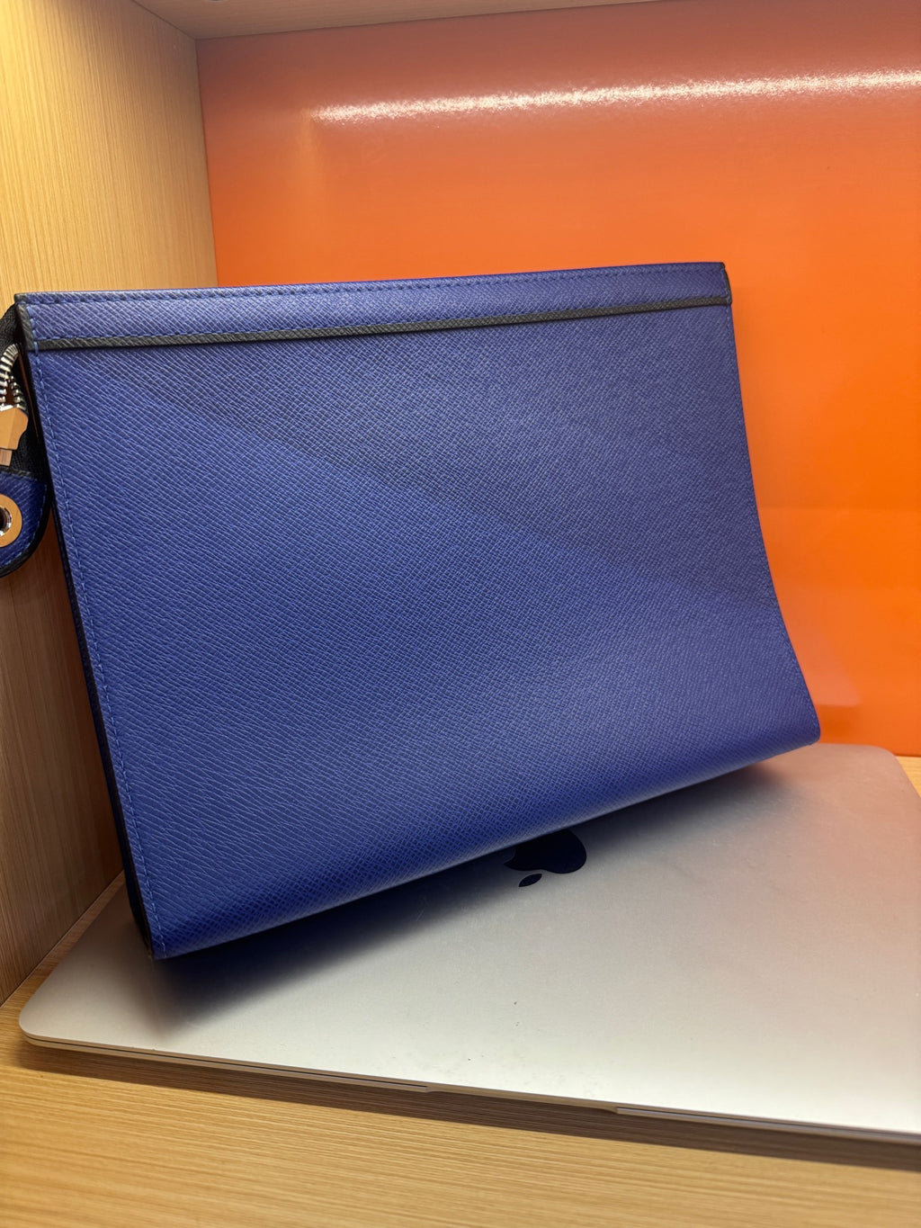 Louis Vuitton 27.0x 21.0x 3.0 cm M30575