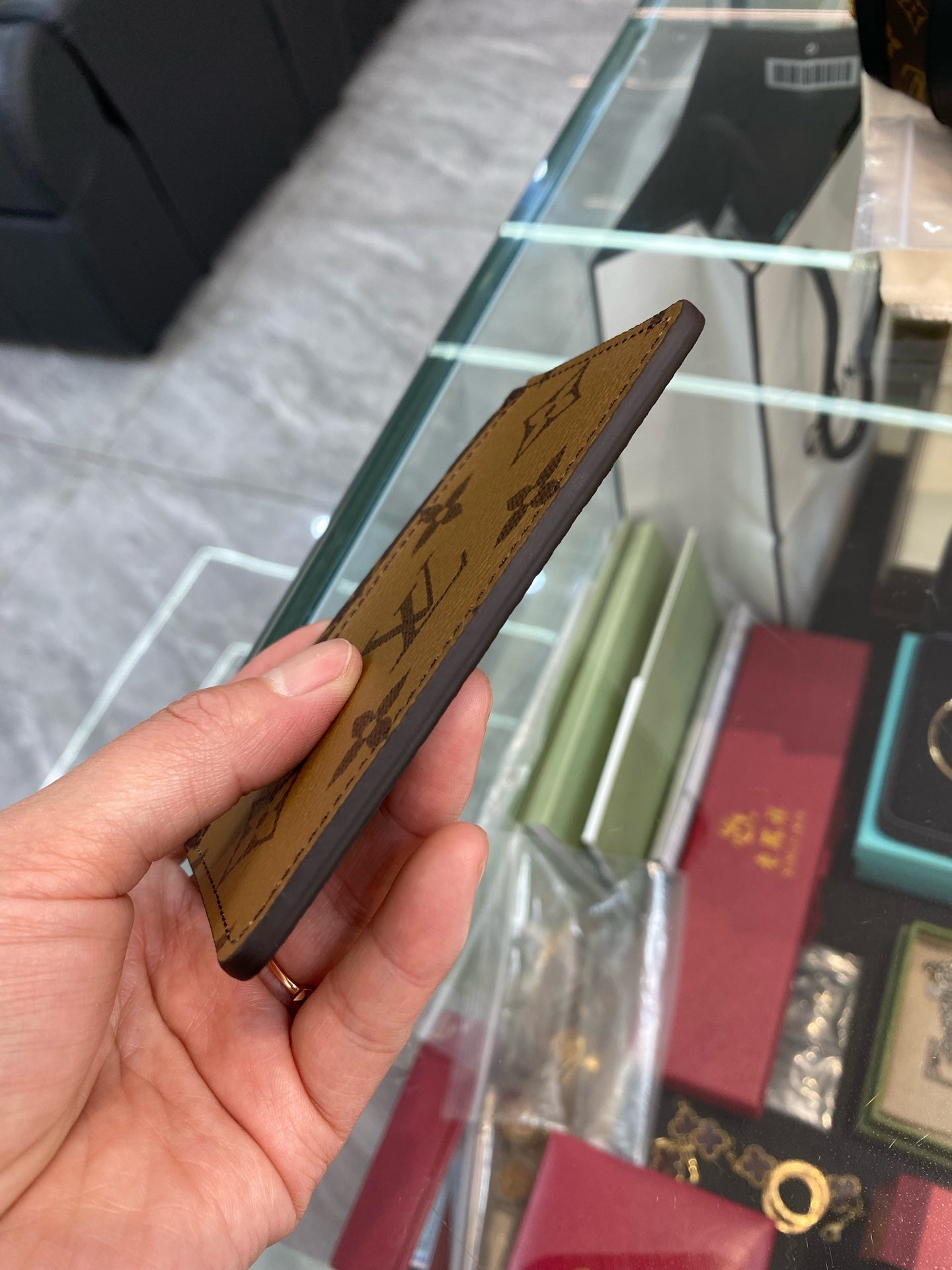 Louis Vuitton M69161