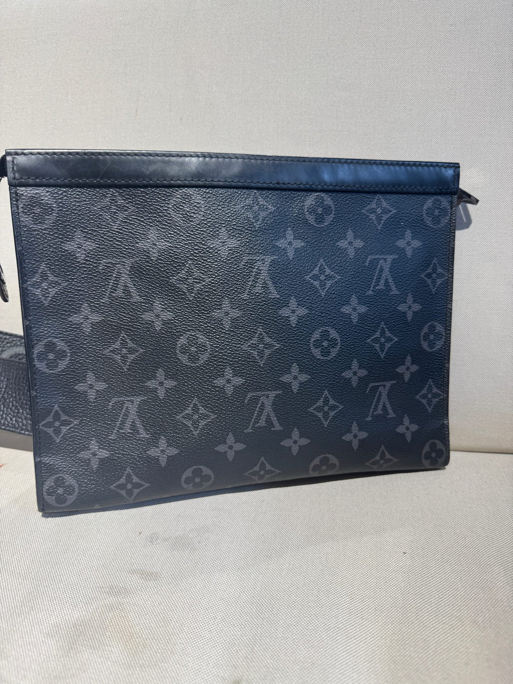 Louis Vuitton Pochette Voyage Canvas 27.0x 21.0x 3.0 cm M61692