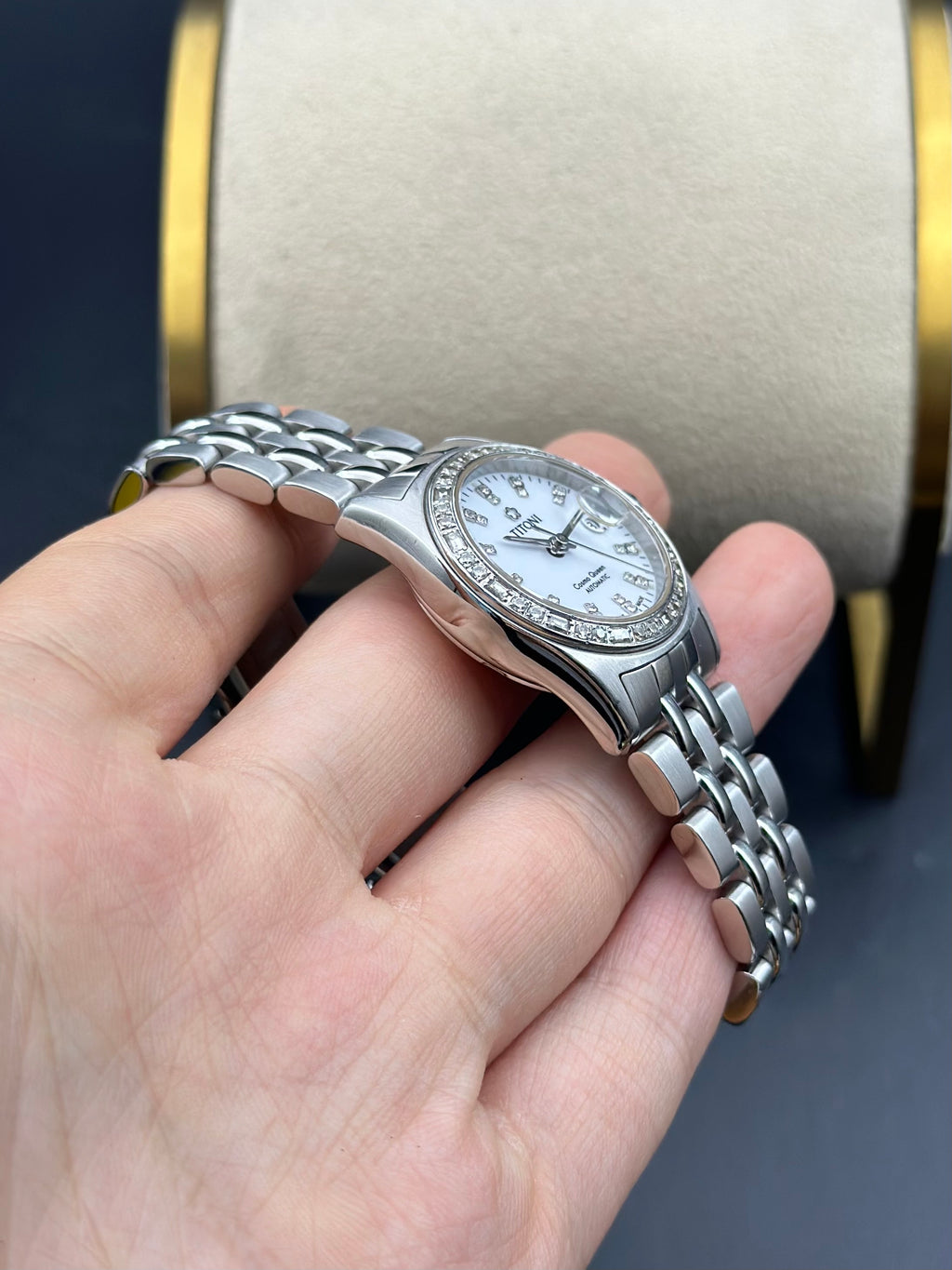 梅花 White Automatic (self-winding) watch