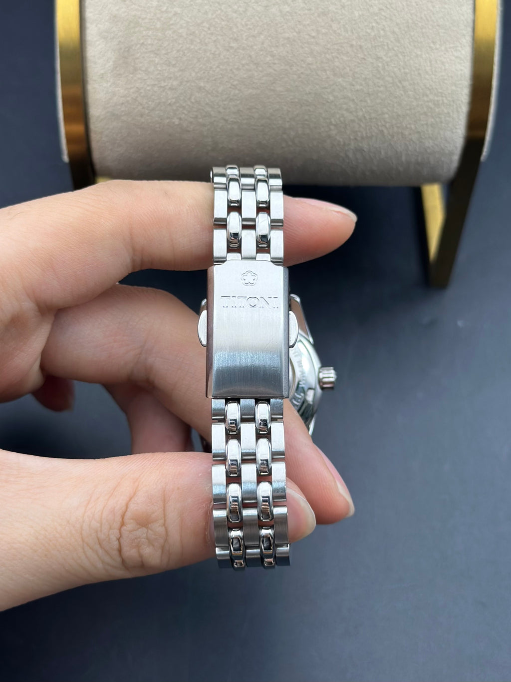 梅花 White Automatic (self-winding) watch