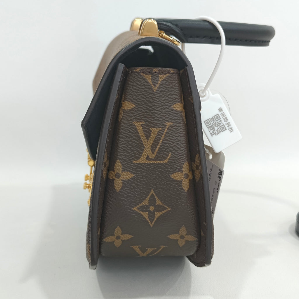 Louis Vuitton Messenger Bag