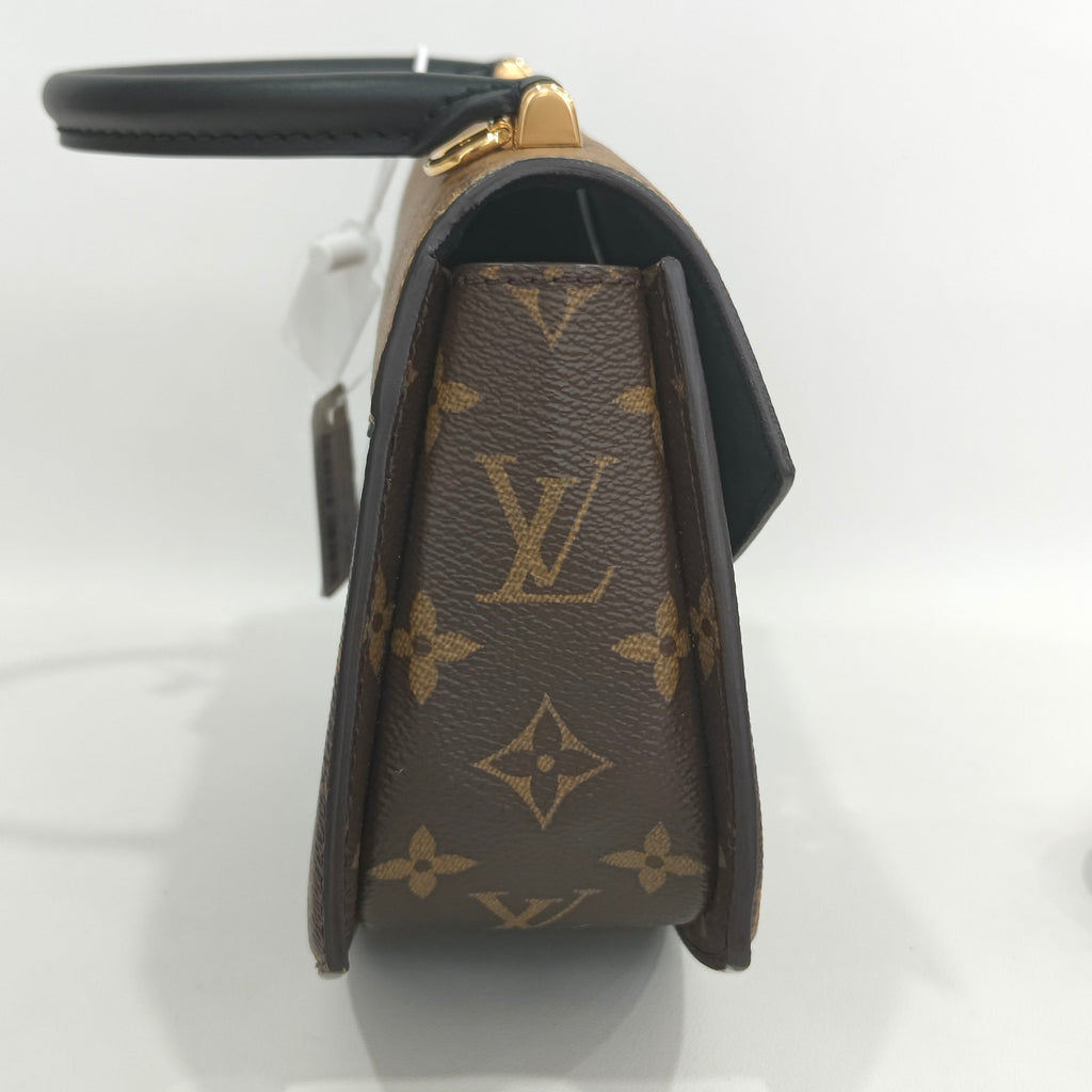 Louis Vuitton Messenger Bag
