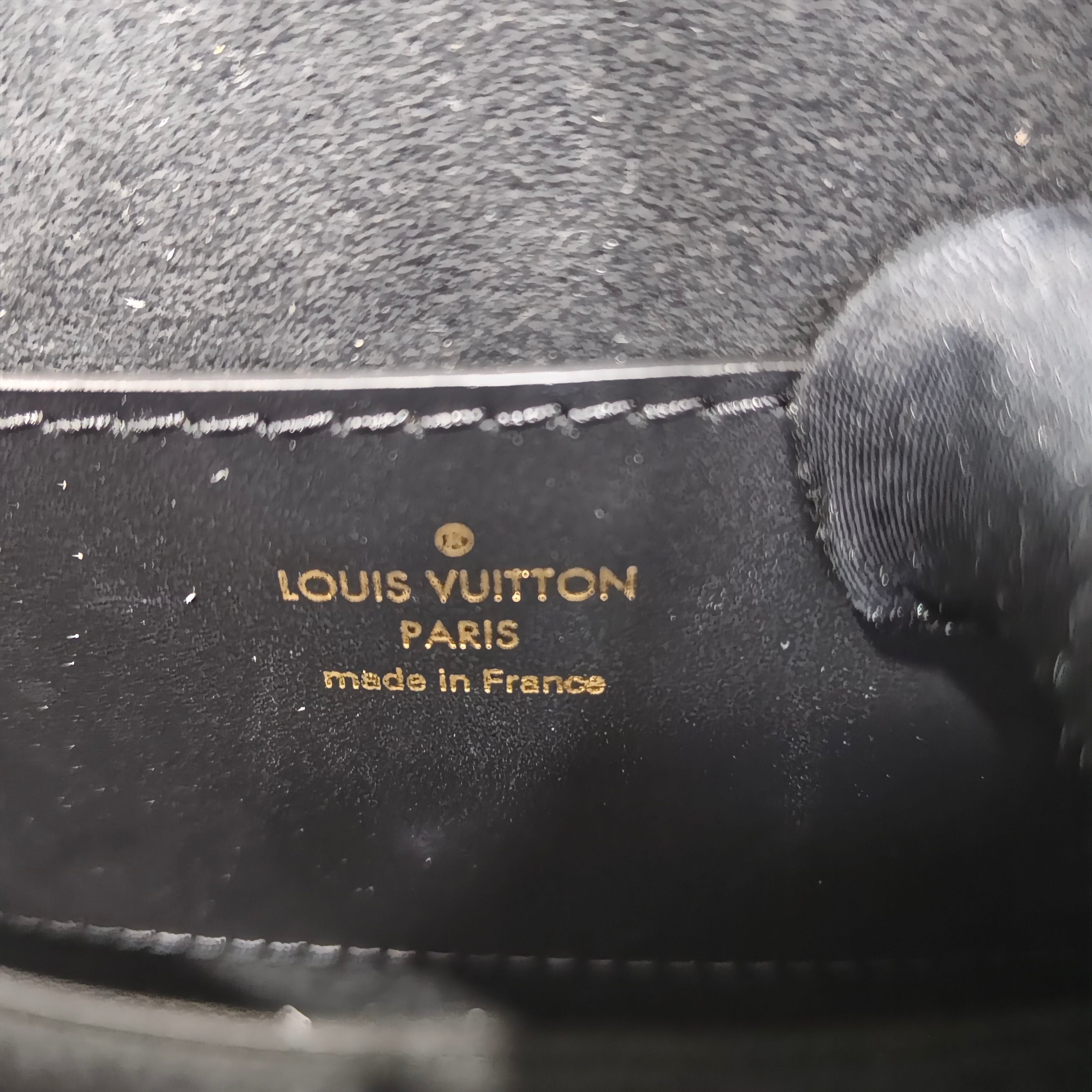 Louis Vuitton Messenger Bag