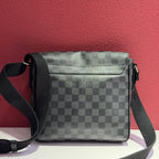 Louis Vuitton Leather Shoulder Bag 25*6*25 N41260