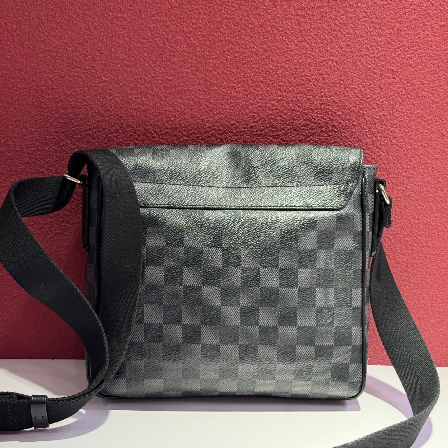 Louis Vuitton Leather Shoulder Bag 25*6*25 N41260