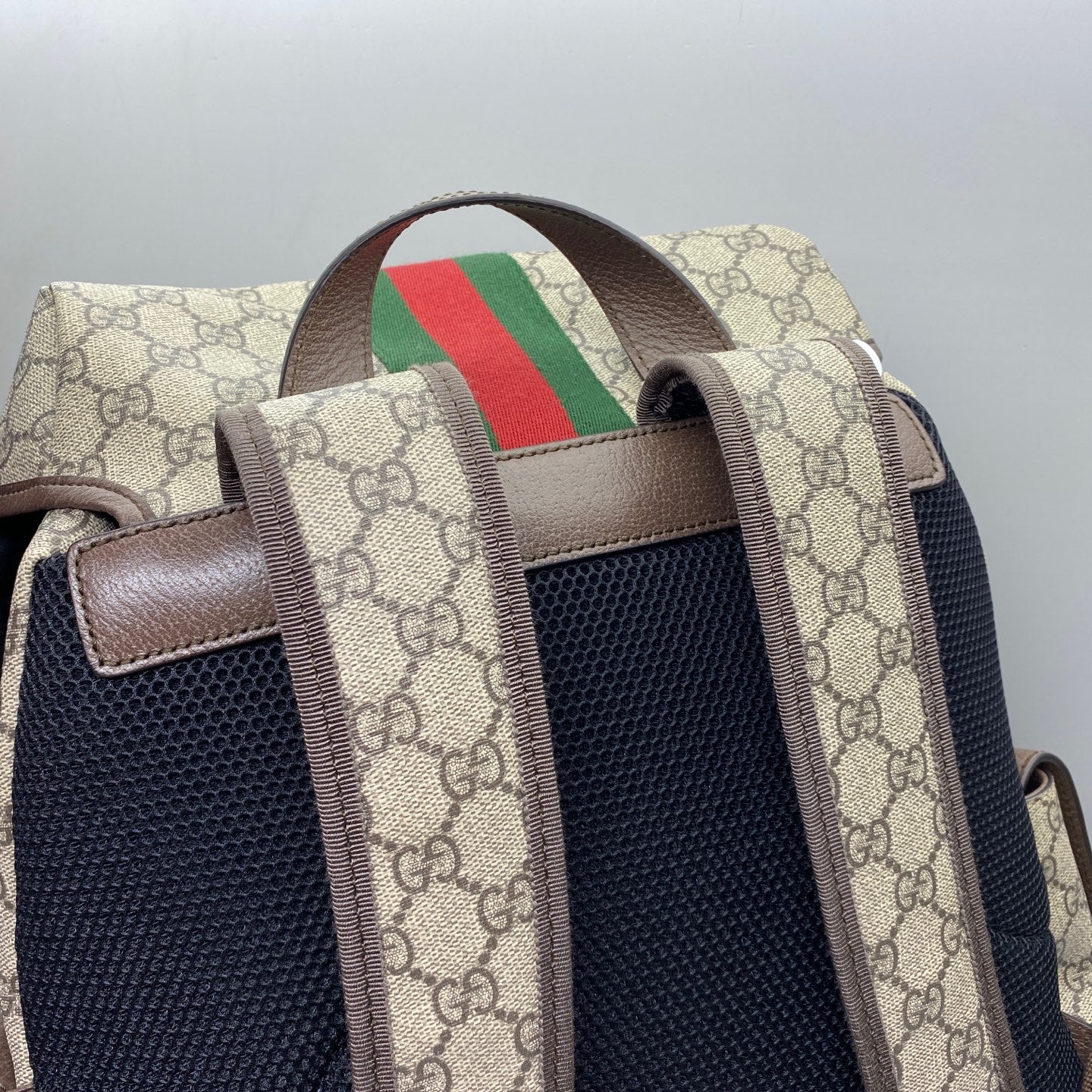 Gucci Backpack 598140HUHAT8564