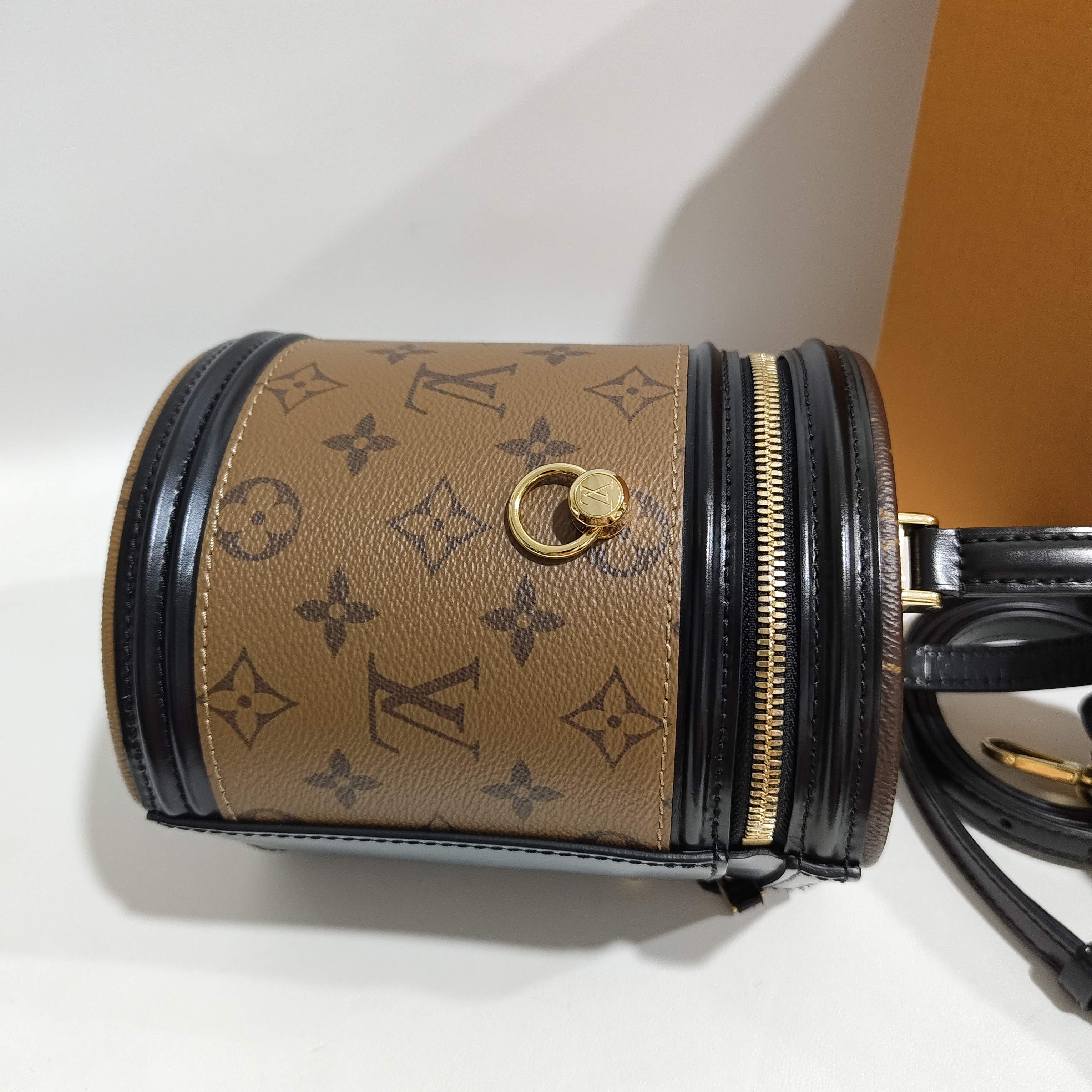 Louis Vuitton Shoulder Bag