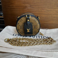 Louis Vuitton M68577