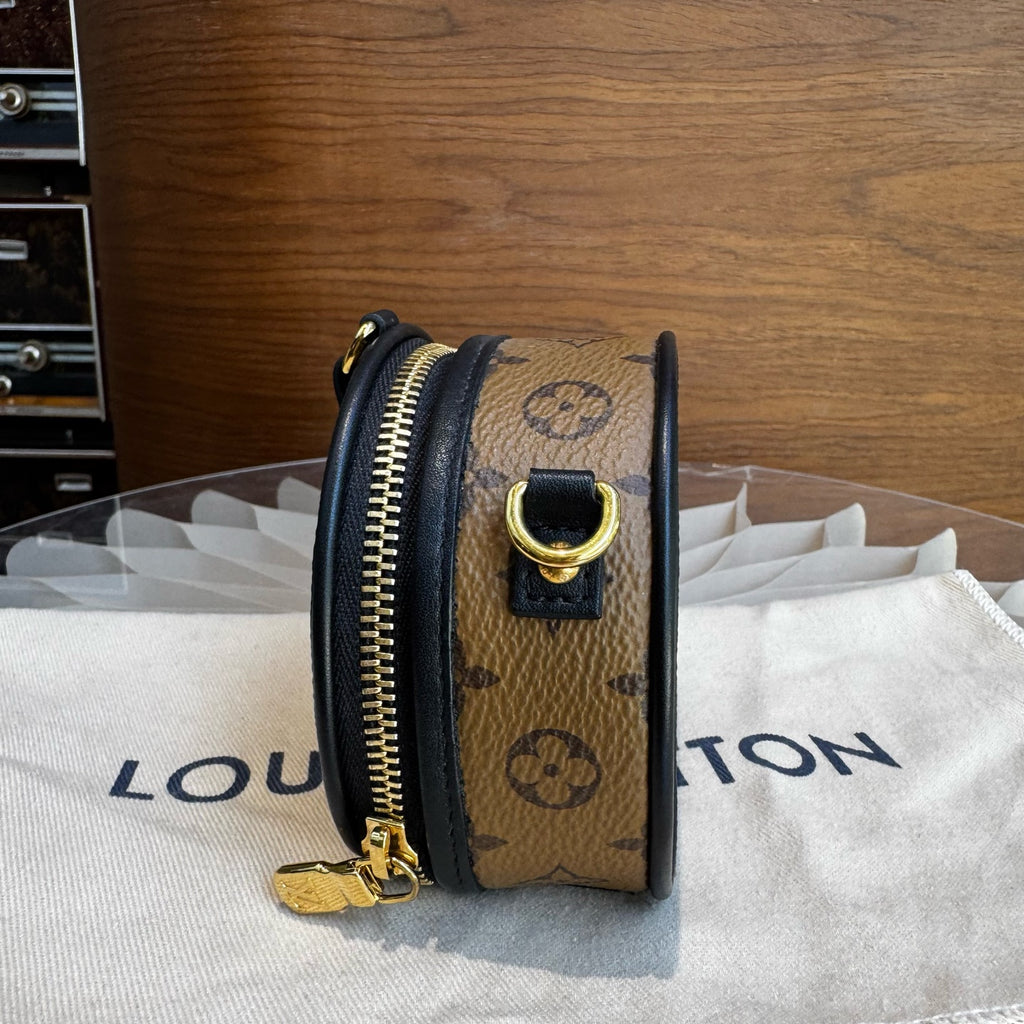 Louis Vuitton M68577