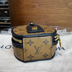Louis Vuitton M68577