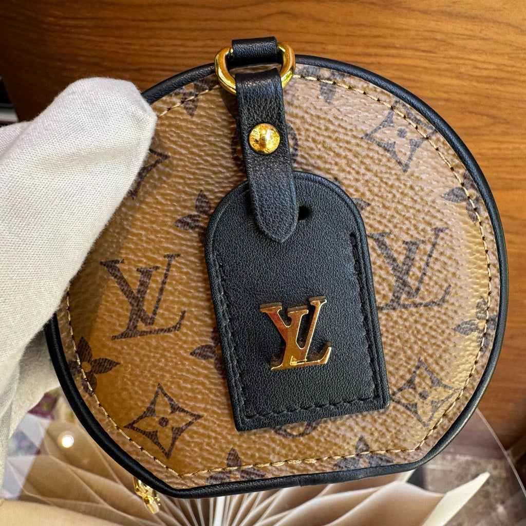 Louis Vuitton M68577