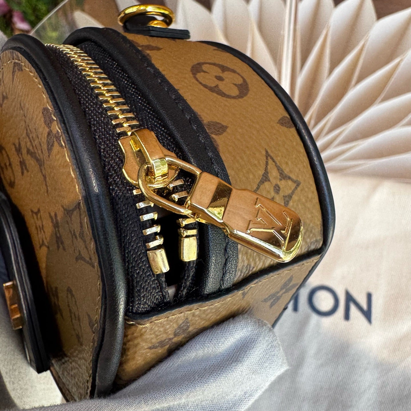 Louis Vuitton M68577