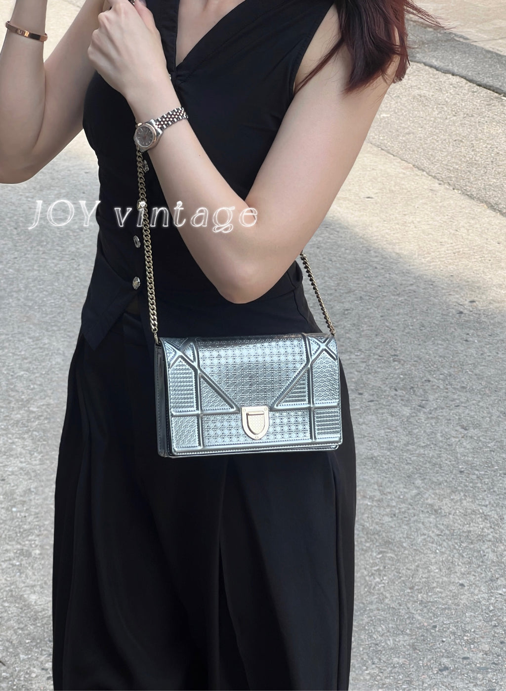 Dior Silver Crossbody 19 x 12 x 3 centimeters S0328OSKN M04L