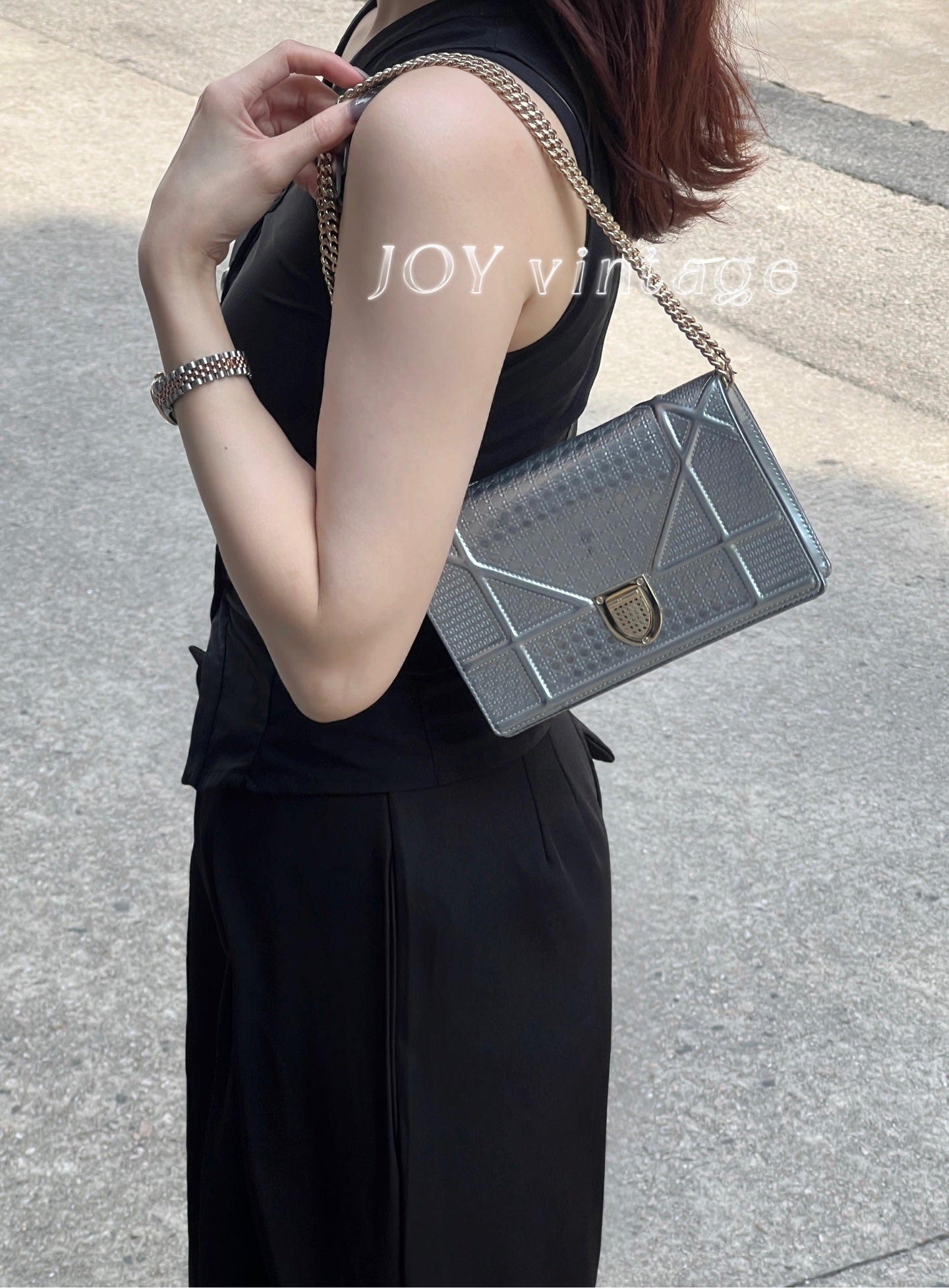 Dior Silver Crossbody 19 x 12 x 3 centimeters S0328OSKN M04L