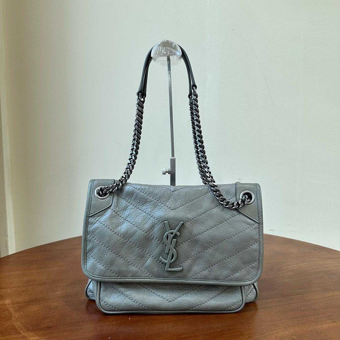 Saint laurent NIKI series handbags Leather Gray 4988940EN041202