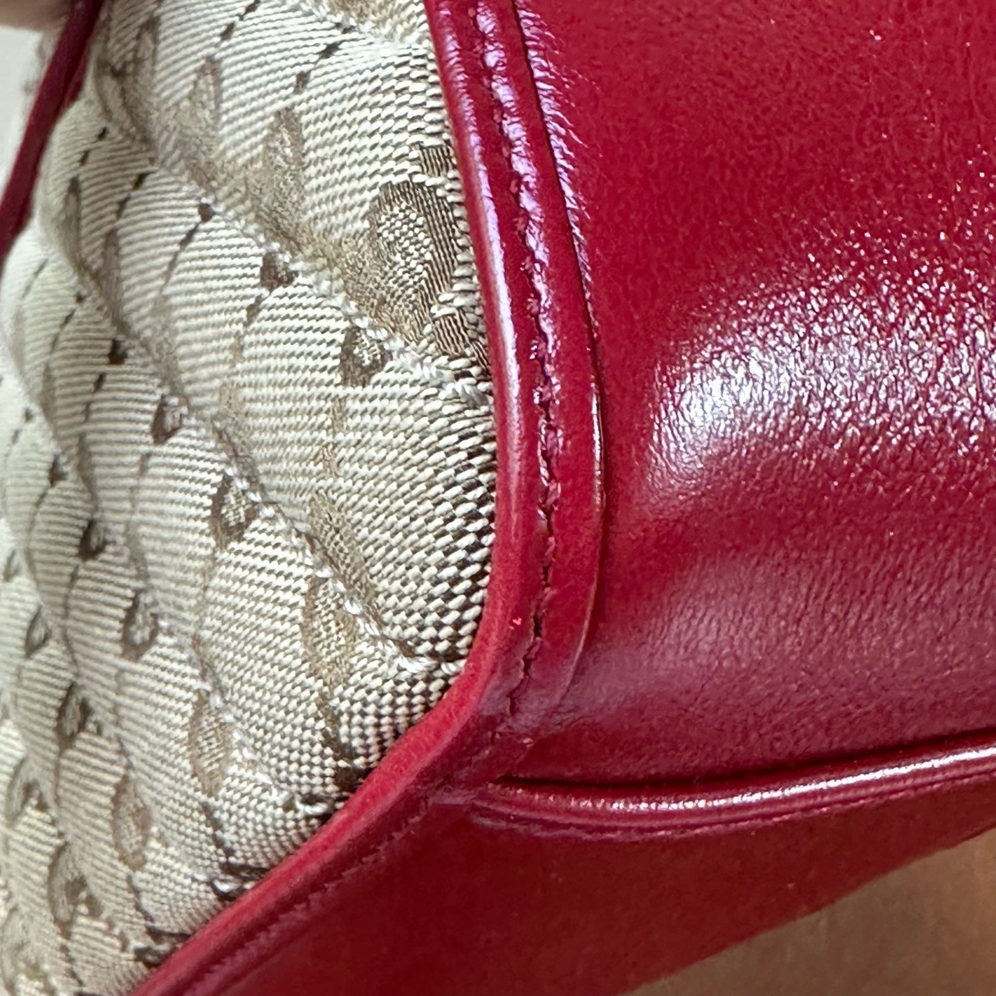 Gucci Canvas Red 583571-2UZCN-5279