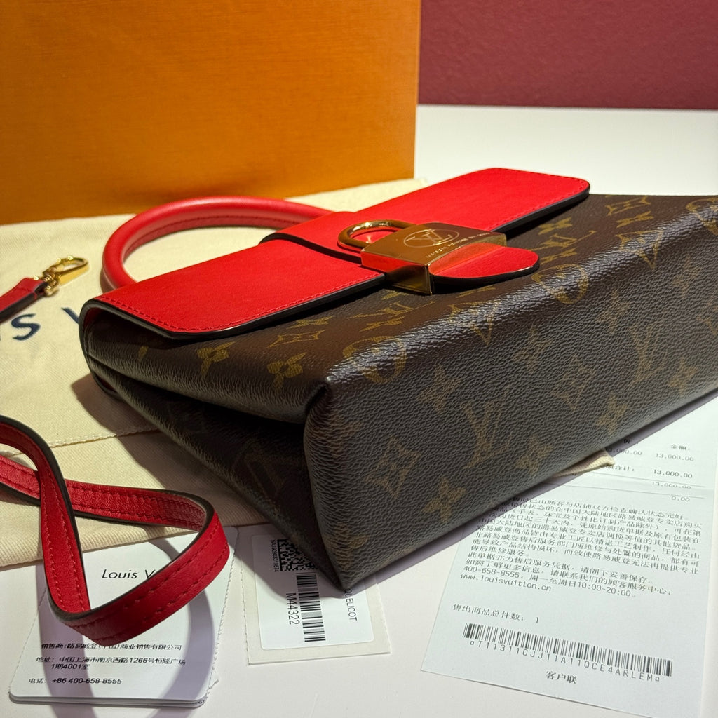 Louis Vuitton Red 20*16*7.5 M44322