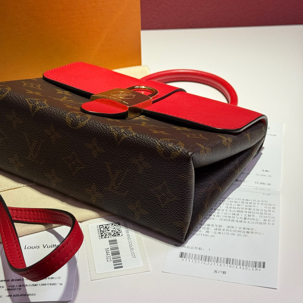 Louis Vuitton Red 20*16*7.5 M44322