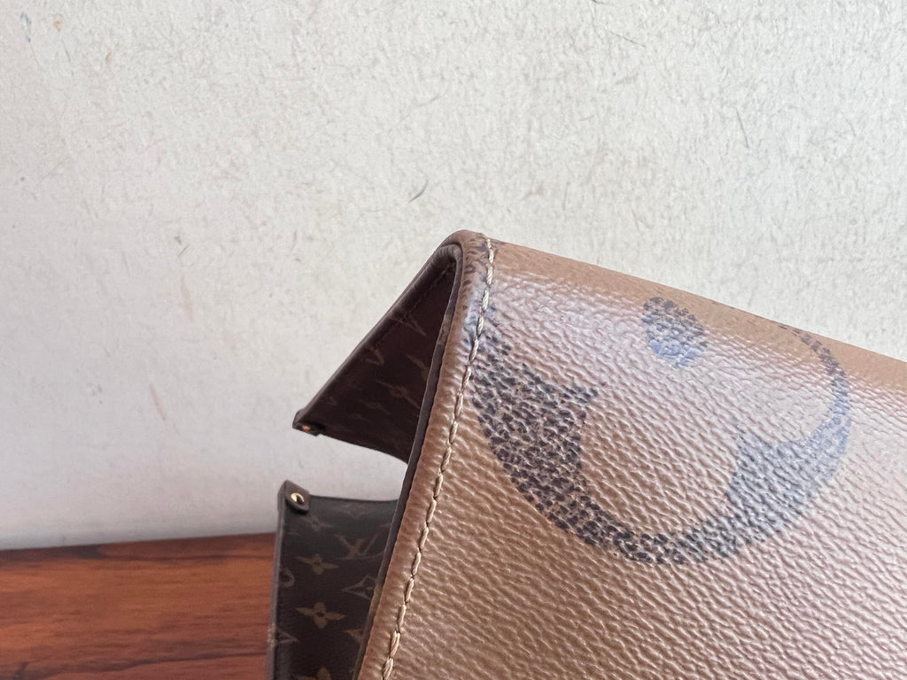 Louis Vuitton ONTHEGO Medium-Sized Handbag Canvas M45321