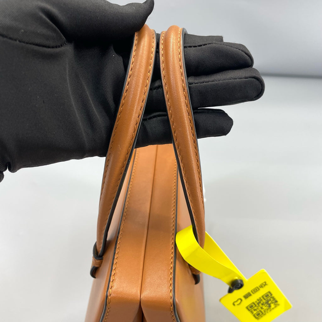 Loewe Brown