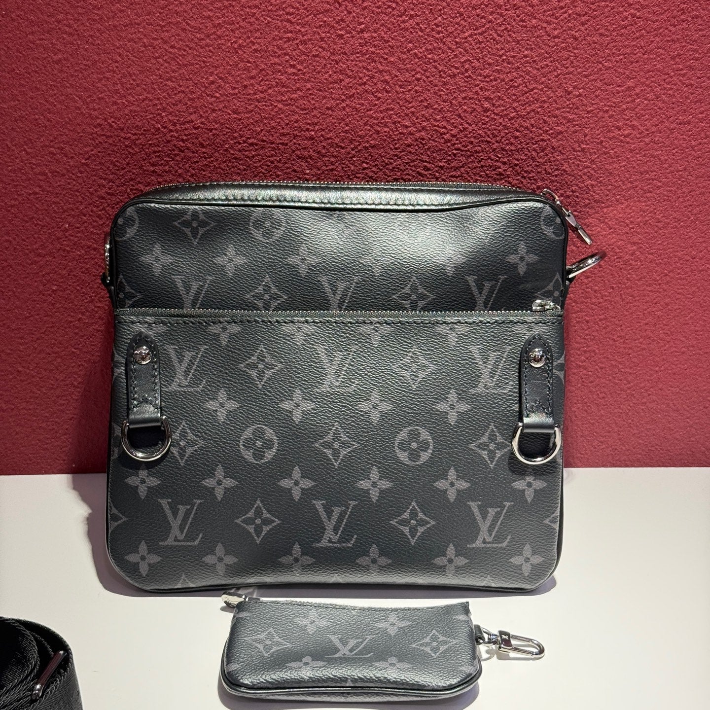 Louis Vuitton Trio Canvas 25 x 18.5 x 7 M69443