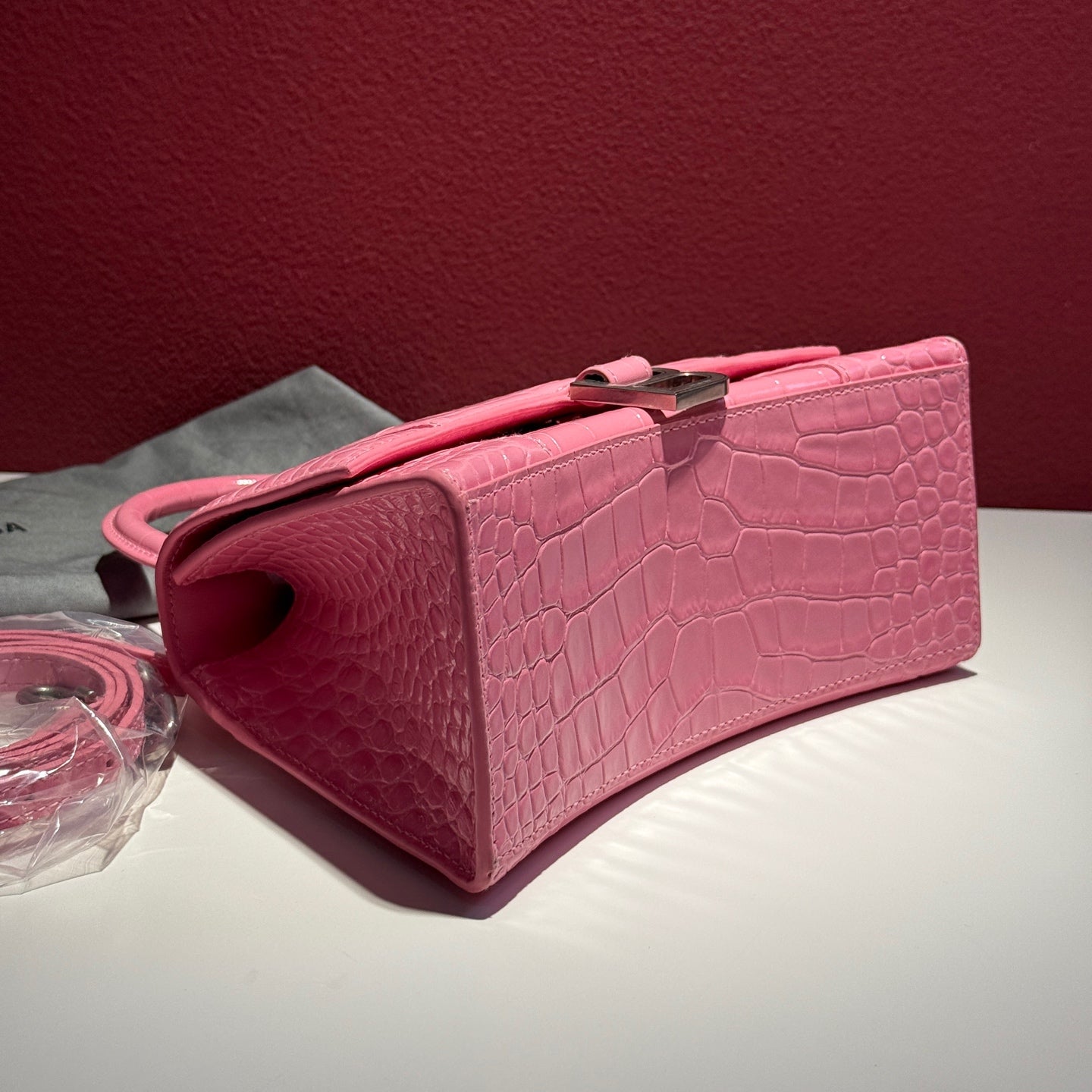Balenciaga HOURGLASS Leather Pink Satchel 22.9 cm long x 15.0 cm high x 9.9 cm wide 5935461LR6Y5812