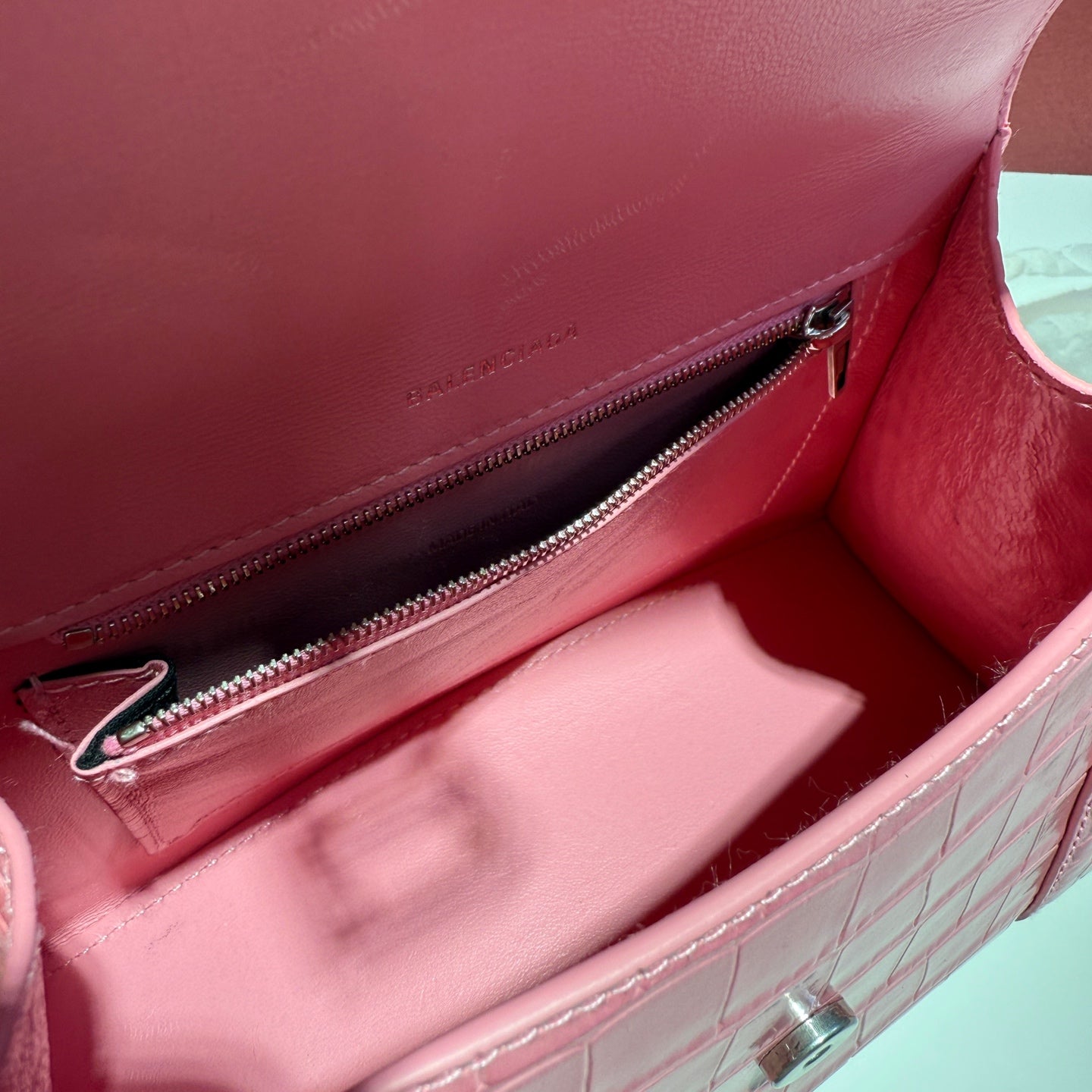 Balenciaga HOURGLASS Leather Pink Satchel 22.9 cm long x 15.0 cm high x 9.9 cm wide 5935461LR6Y5812