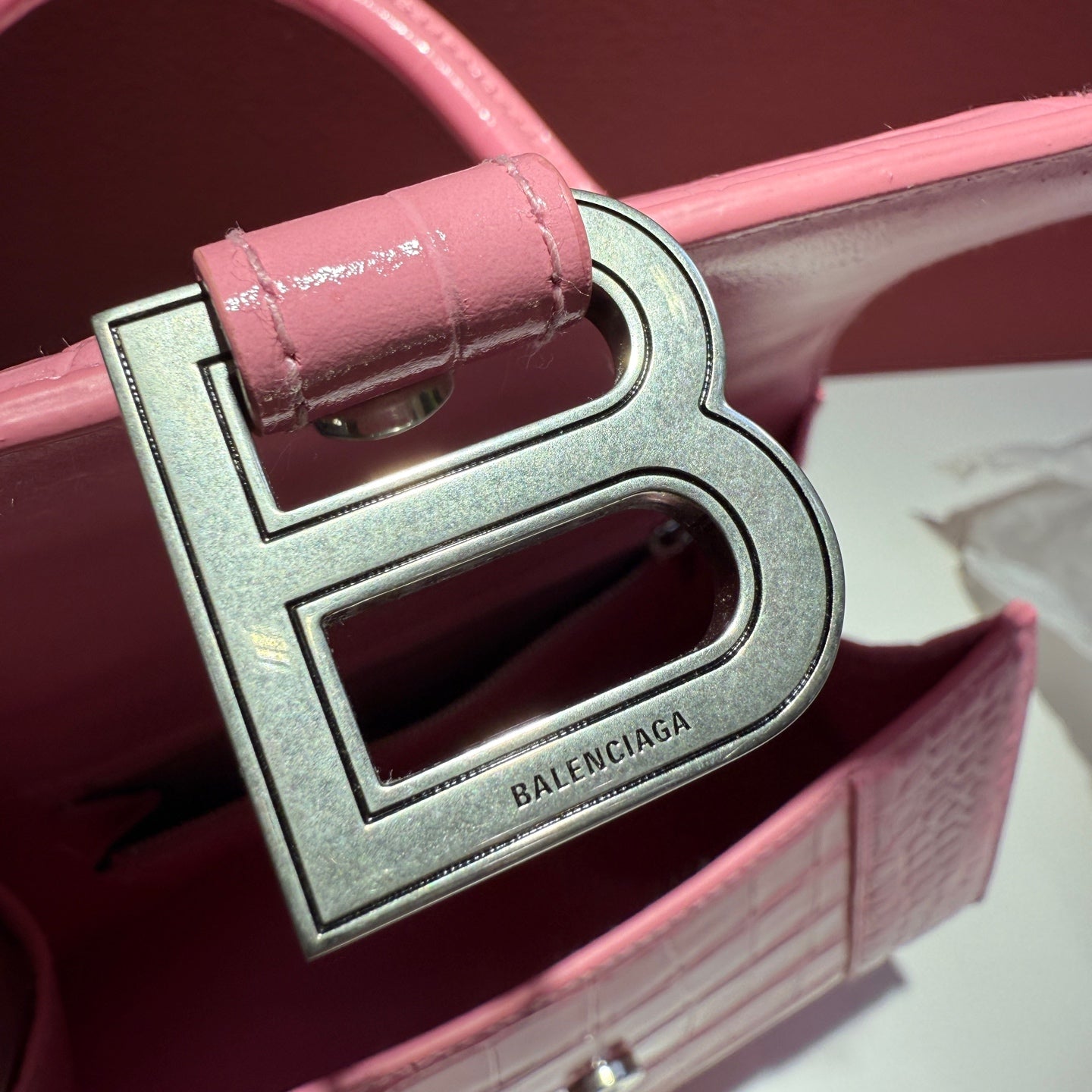 Balenciaga HOURGLASS Leather Pink Satchel 22.9 cm long x 15.0 cm high x 9.9 cm wide 5935461LR6Y5812