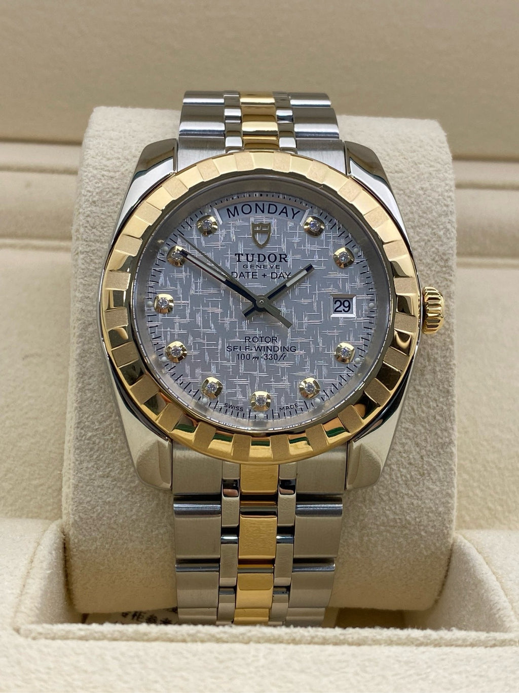 Tudor Classic Gray Automatic (self-winding) watch 41 millimeters M23013-0016