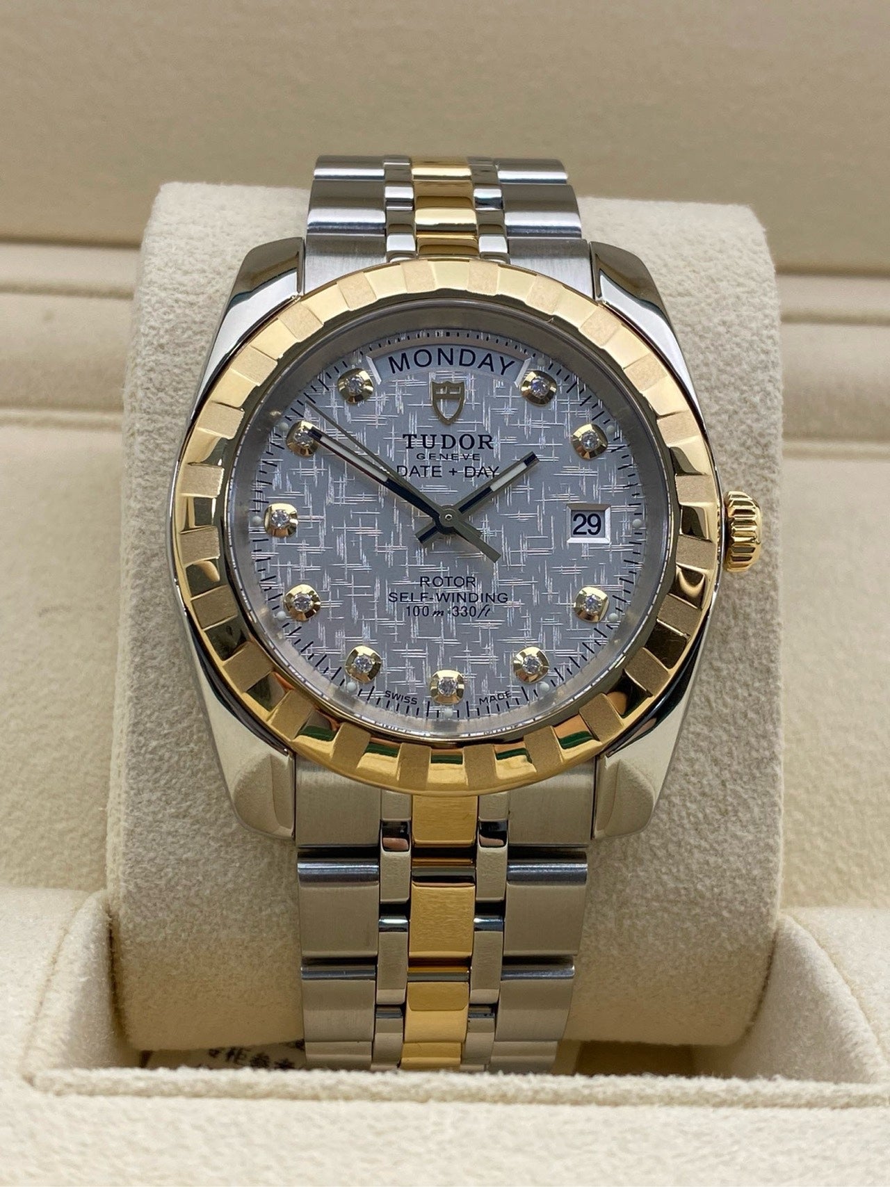 Tudor Classic Gray Automatic (self-winding) watch 41 millimeters M23013-0016