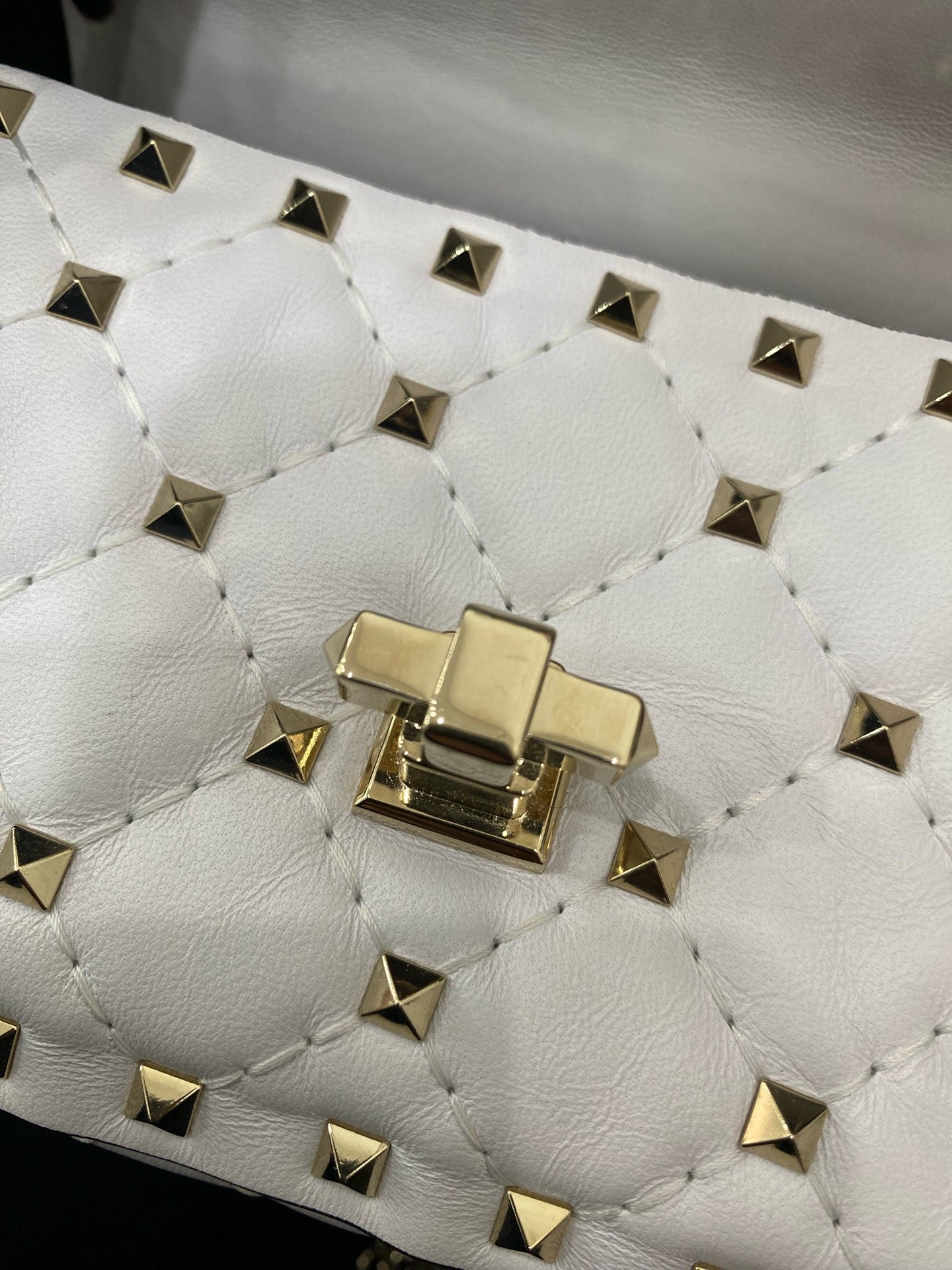 Valentino White Shoulder Bag TW0B0G36NAP001