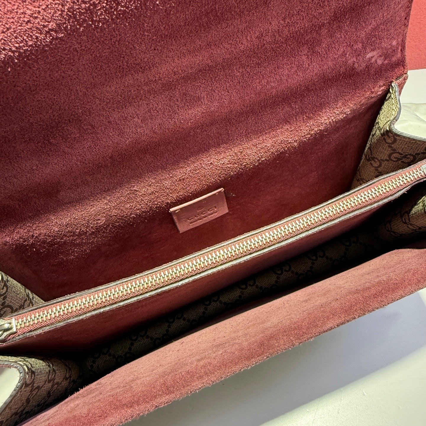 Gucci 400249KU23N8693
