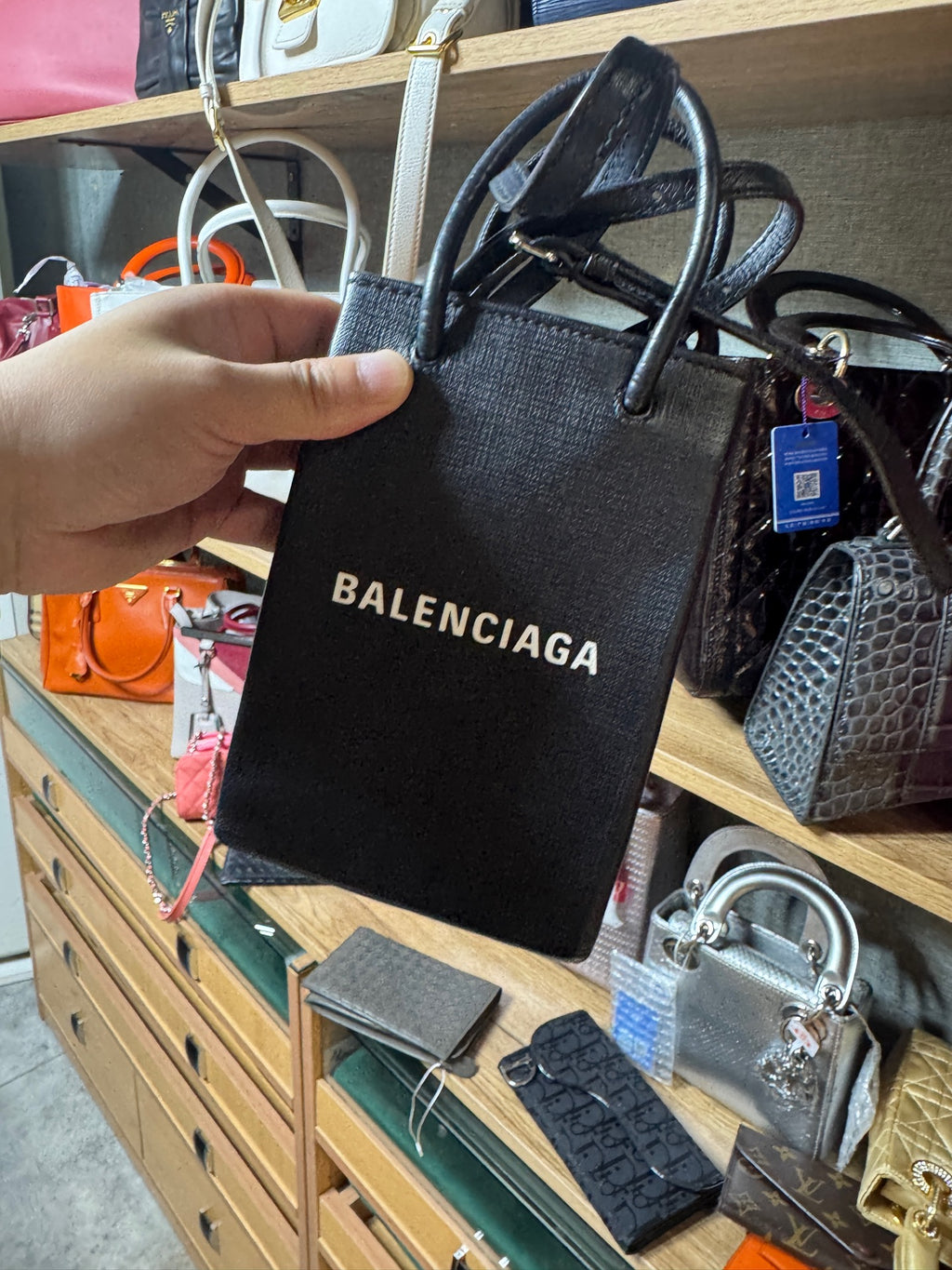 Balenciaga SHOPPING mini phone bag Leather 5938260AI2N1000