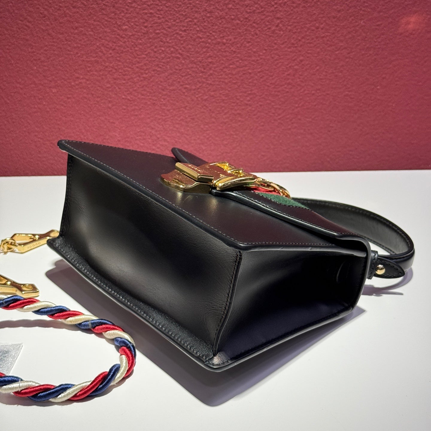 Gucci Black 470270D4ZAG8015