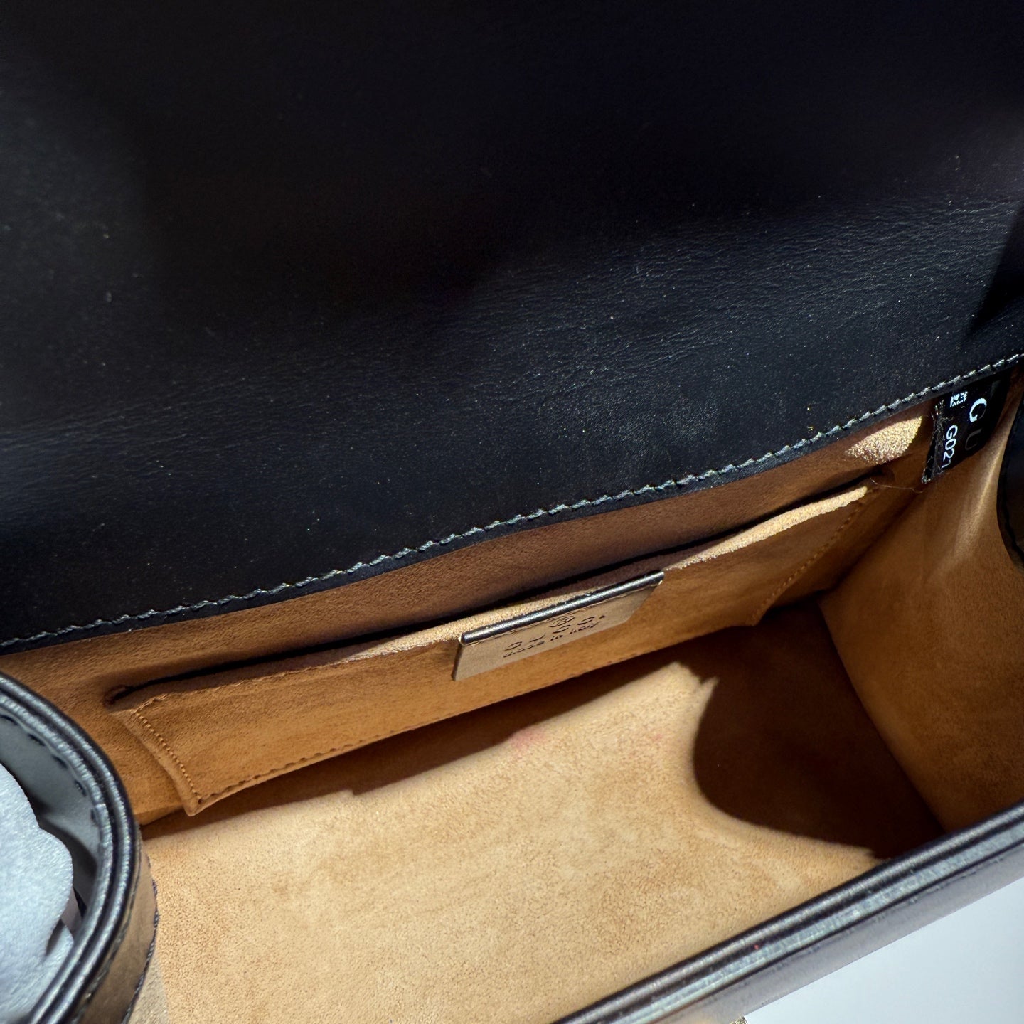 Gucci Black 470270D4ZAG8015