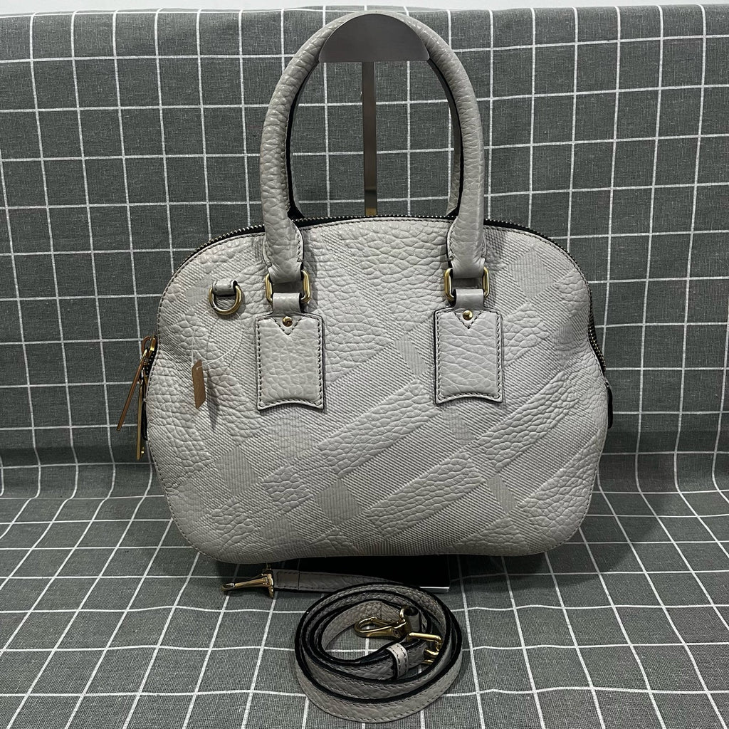 Burberry 9HBUST01