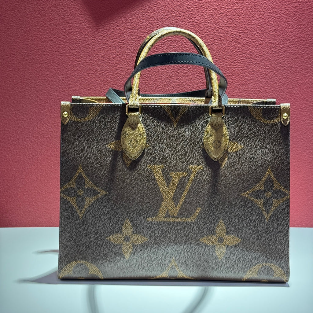 Louis Vuitton Onthego Canvas 35 x 27 x 14 centimeters (length x height x width) M45321