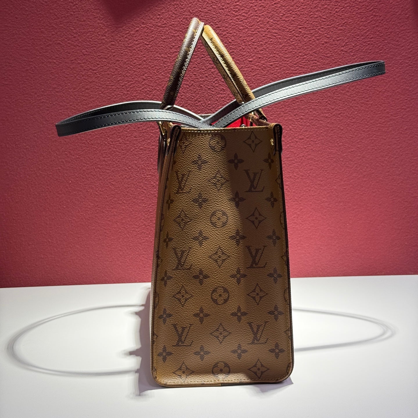 Louis Vuitton Onthego Canvas 35 x 27 x 14 centimeters (length x height x width) M45321