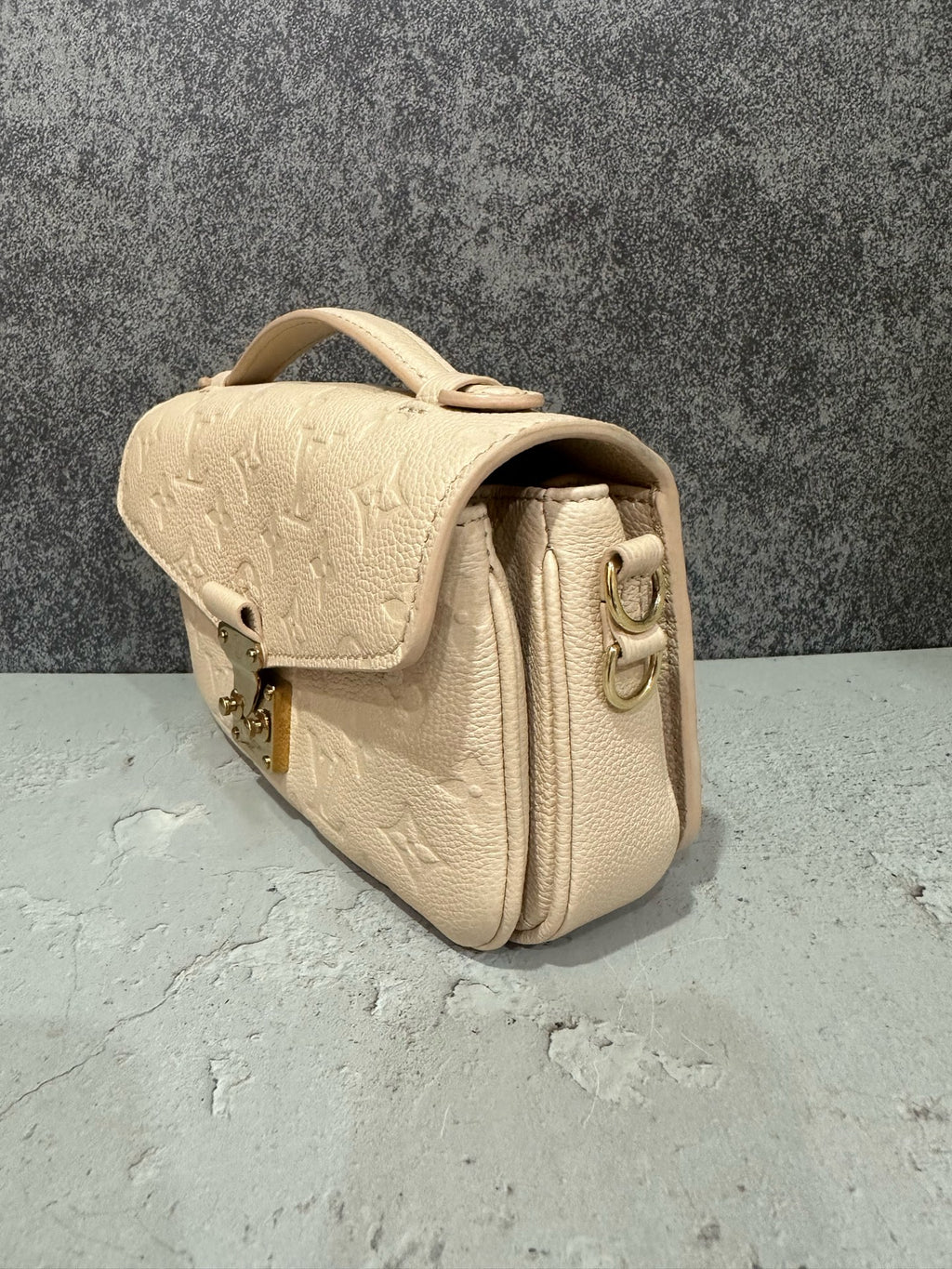 Louis Vuitton Leather White