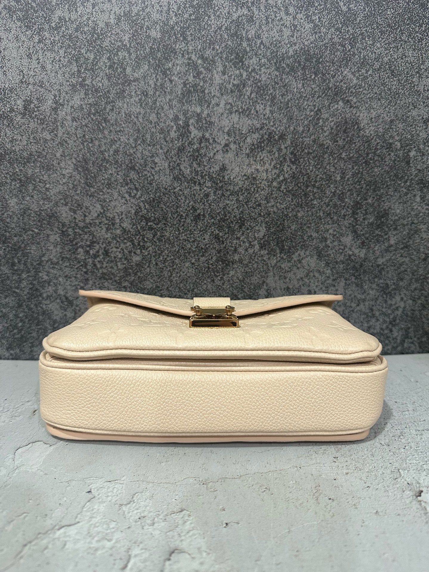 Louis Vuitton Leather White