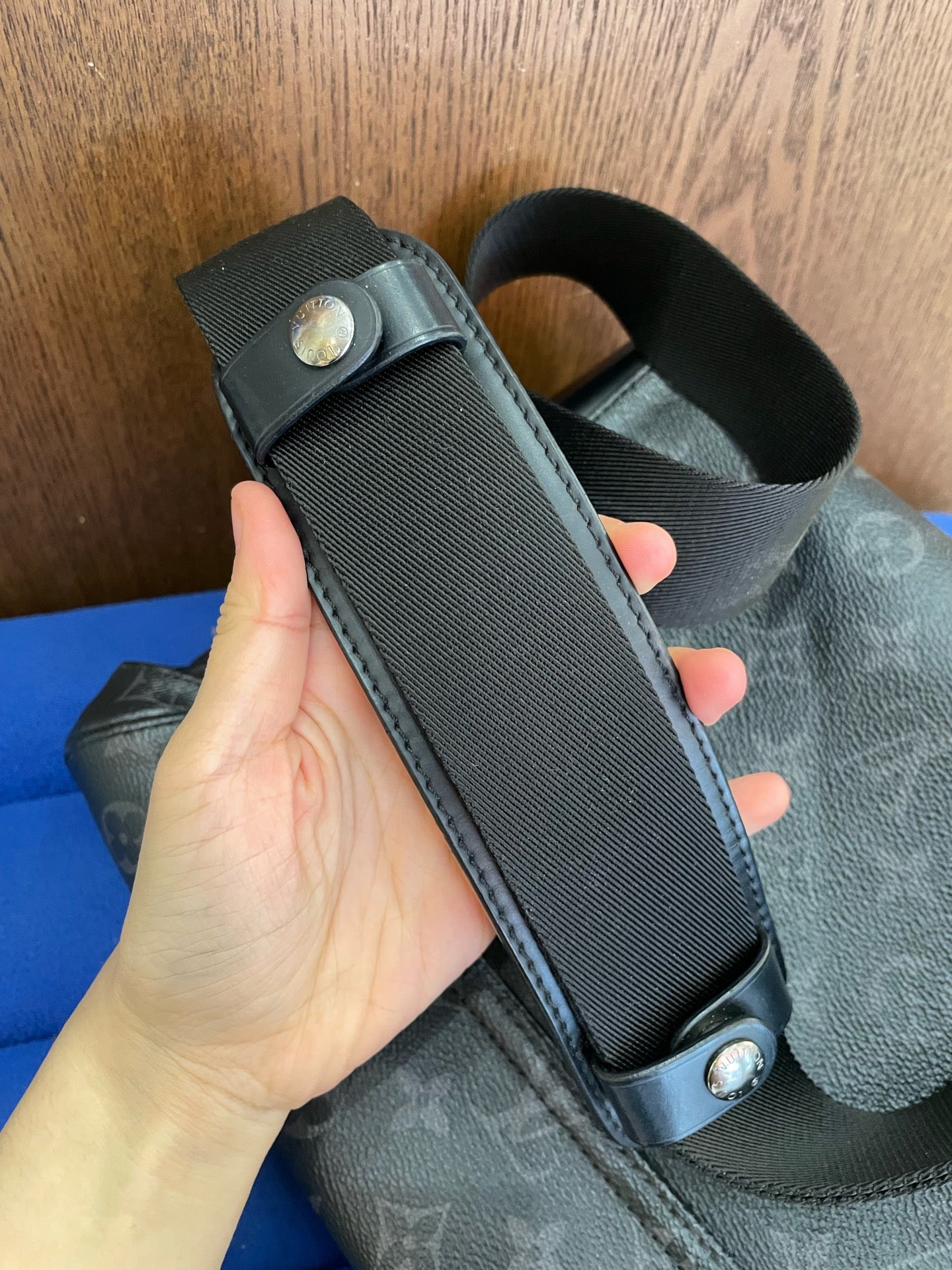 Louis Vuitton Messenger Bag